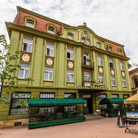 布拉哈大酒店 Jičín 外观 照片